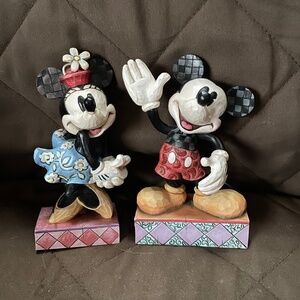 Jim Shore Mickey & Minnie Mouse Figurines preowned